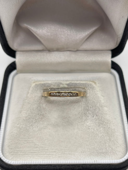 9ct gold diamond ring