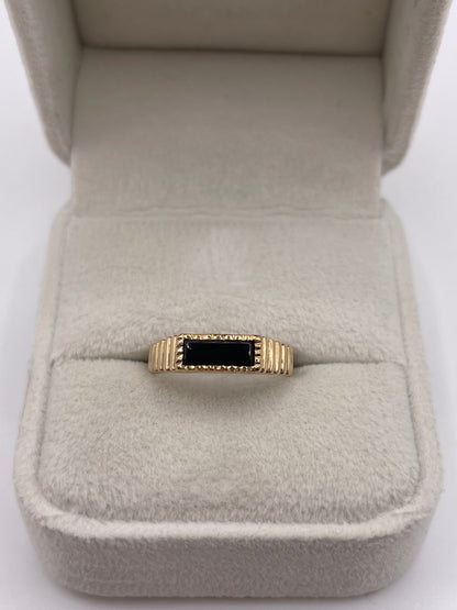 9ct gold onyx ring