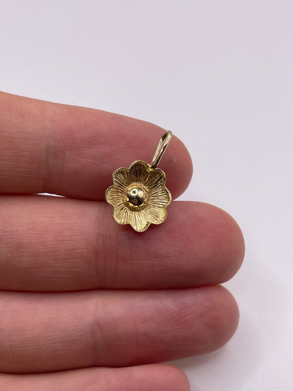 9ct gold pearl pendant