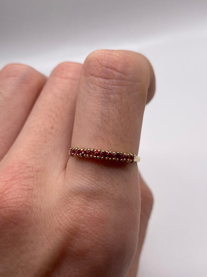 9ct gold spinel ring