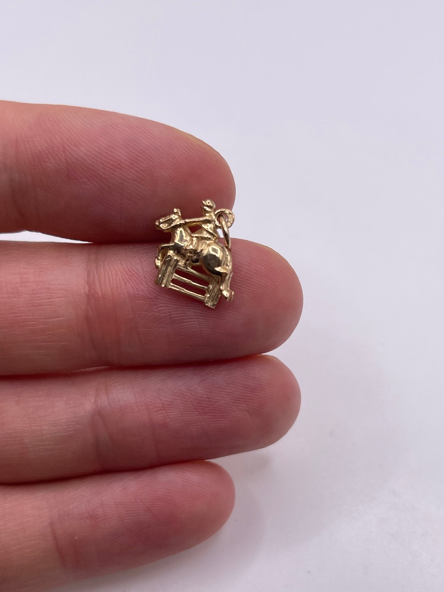 9ct gold horse and jockey charm