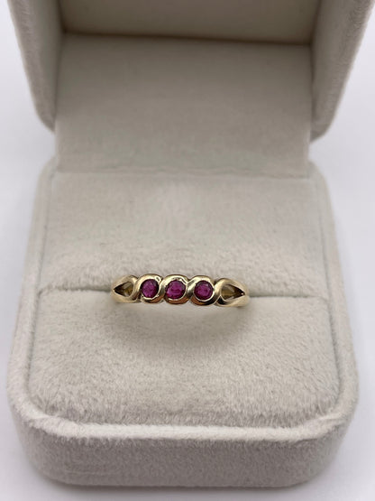 9ct gold ruby ring