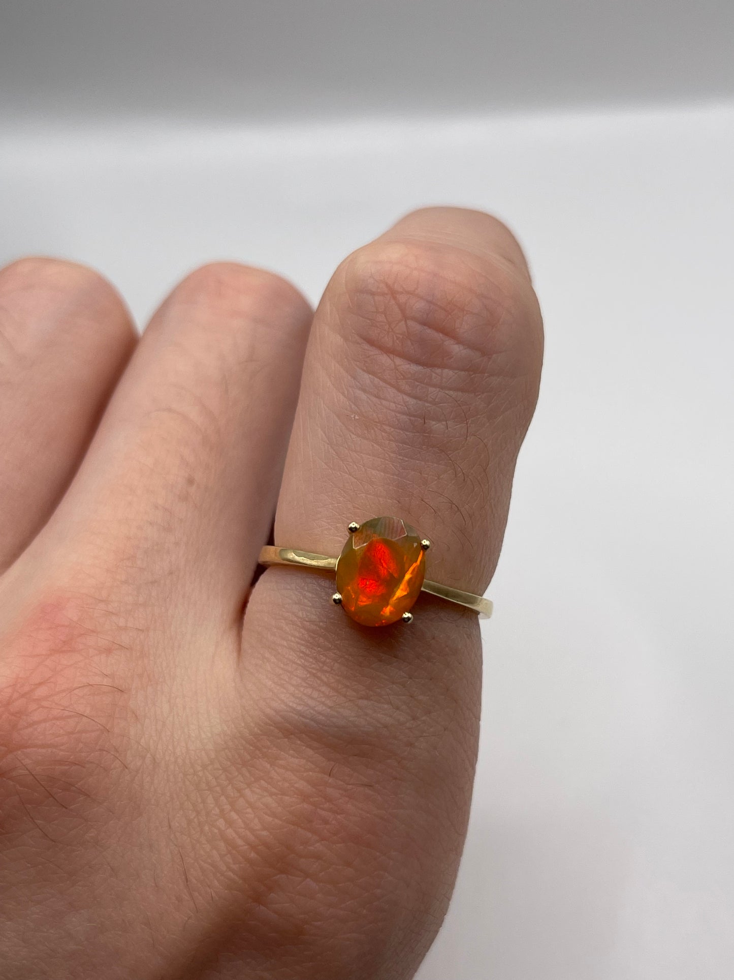 9ct gold opal ring