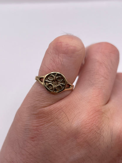 9ct gold ring