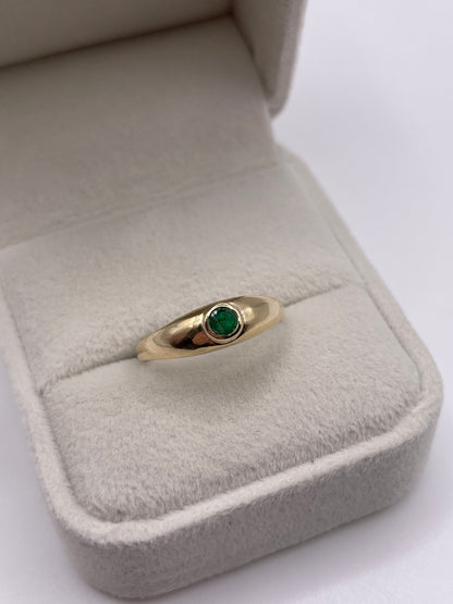 9ct gold emerald gypsy ring