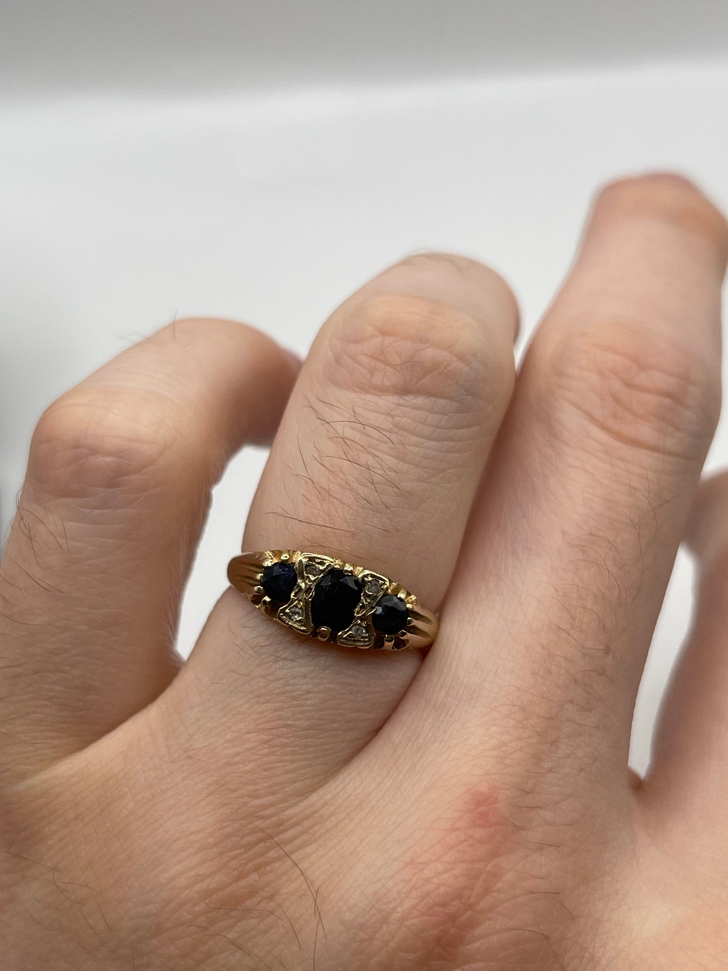9ct gold sapphire and diamond ring