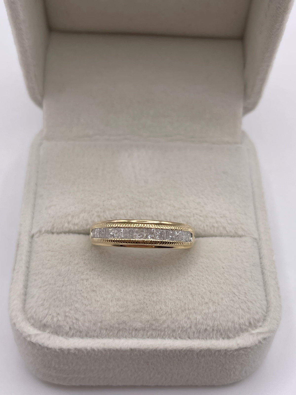 9ct gold diamond ring