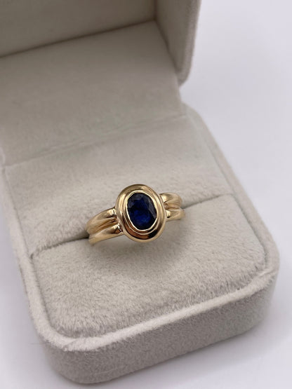 9ct gold sapphire ring