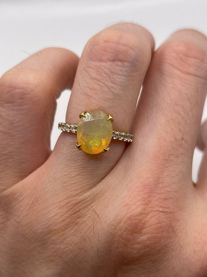 9ct gold opal and zircon ring