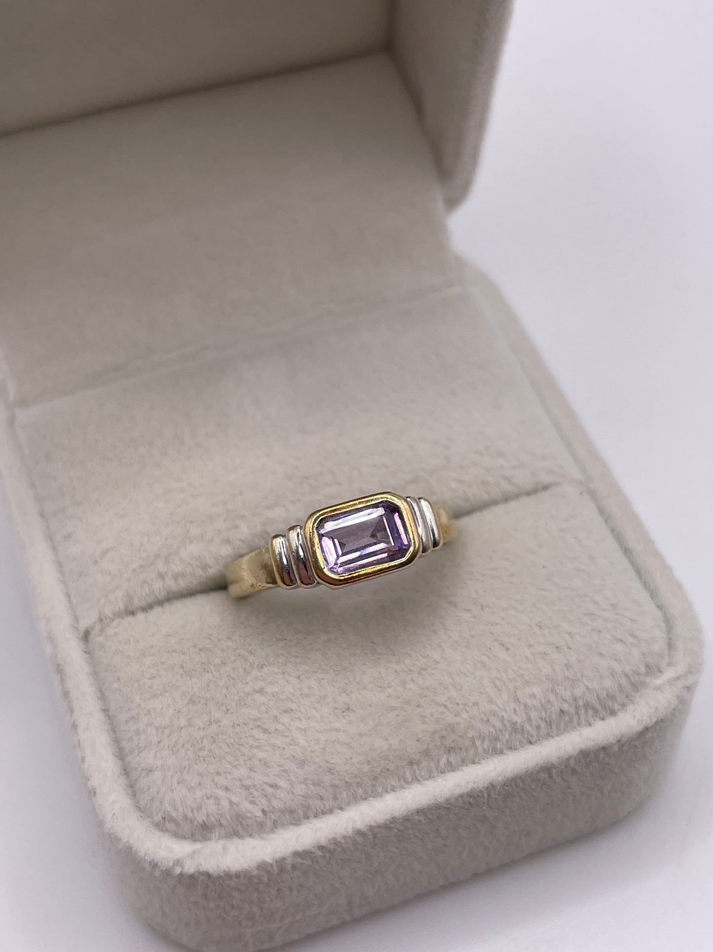 9ct gold amethyst ring