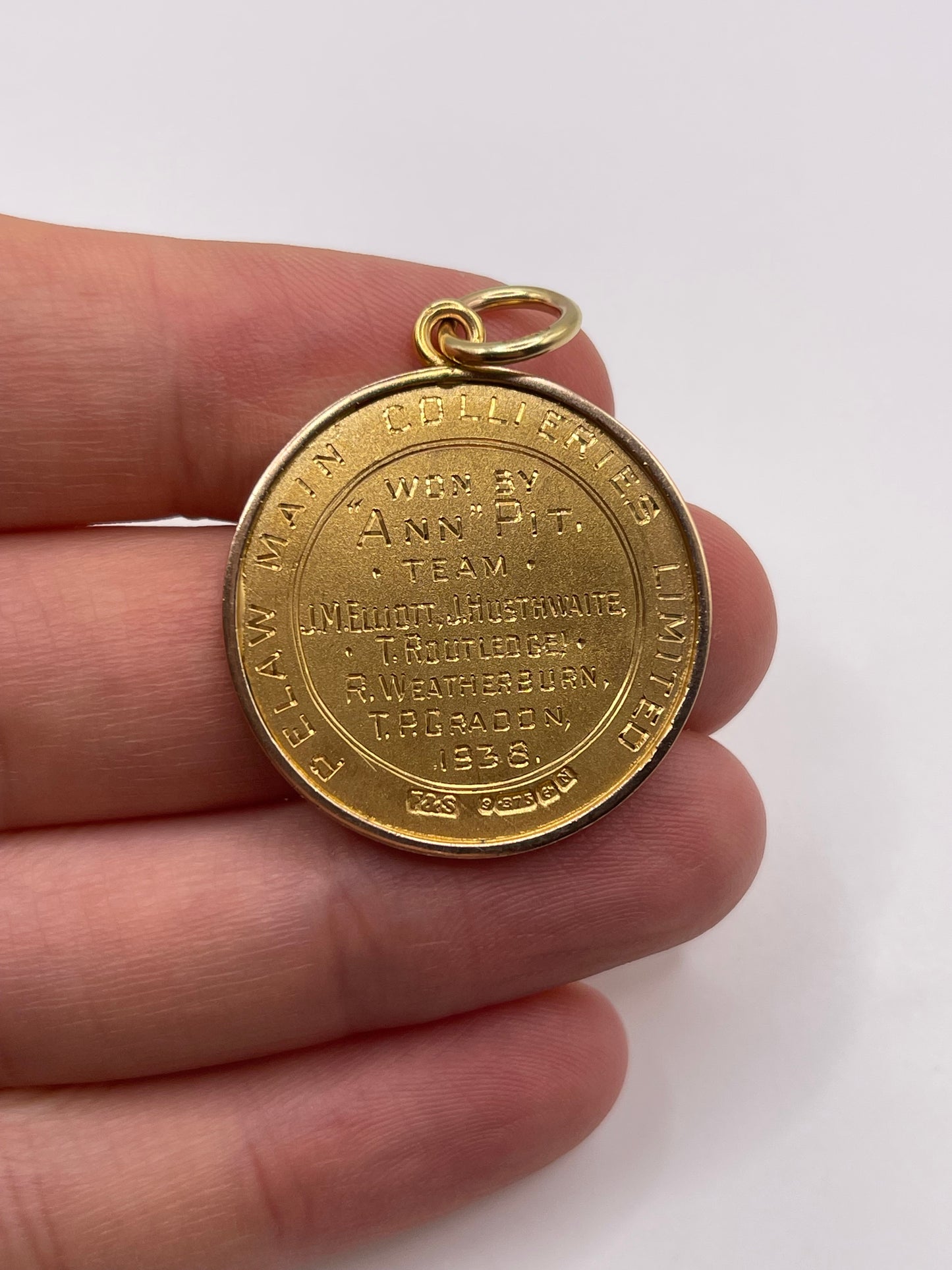 9ct gold fob pendant