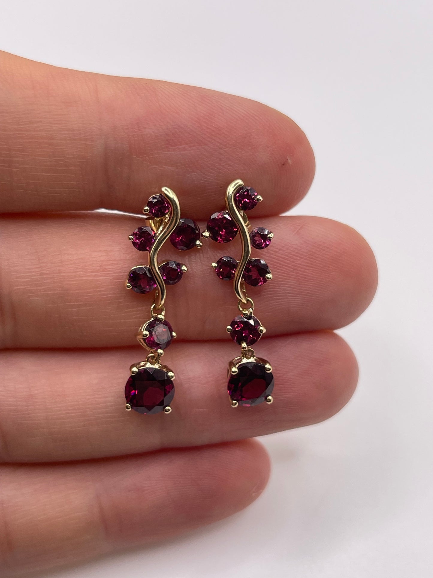 9ct gold garnet drop earrings