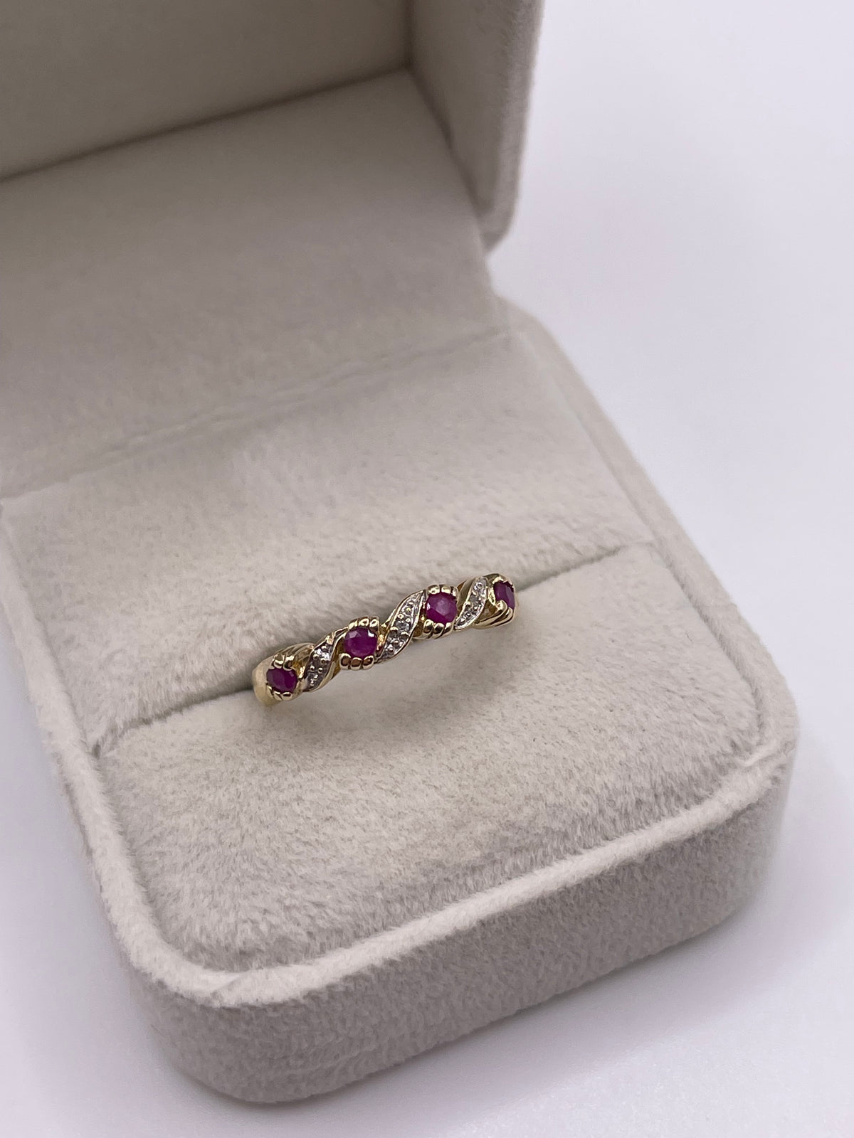 9ct gold ruby and diamond ring