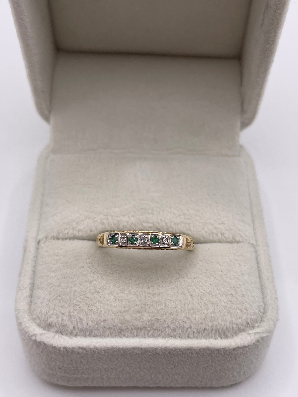 9ct gold emerald and diamond ring