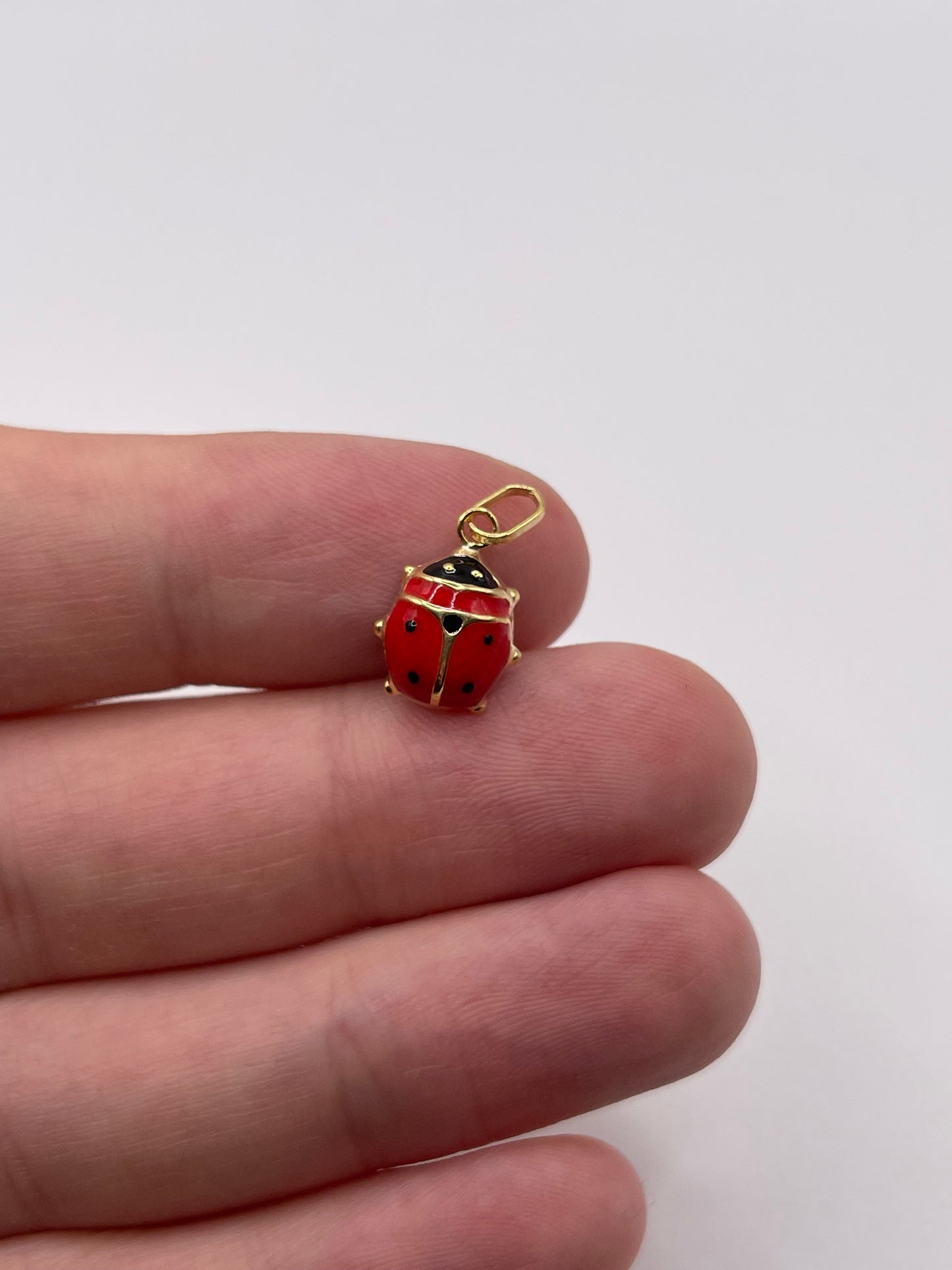 9ct gold enamelled ladybird charm