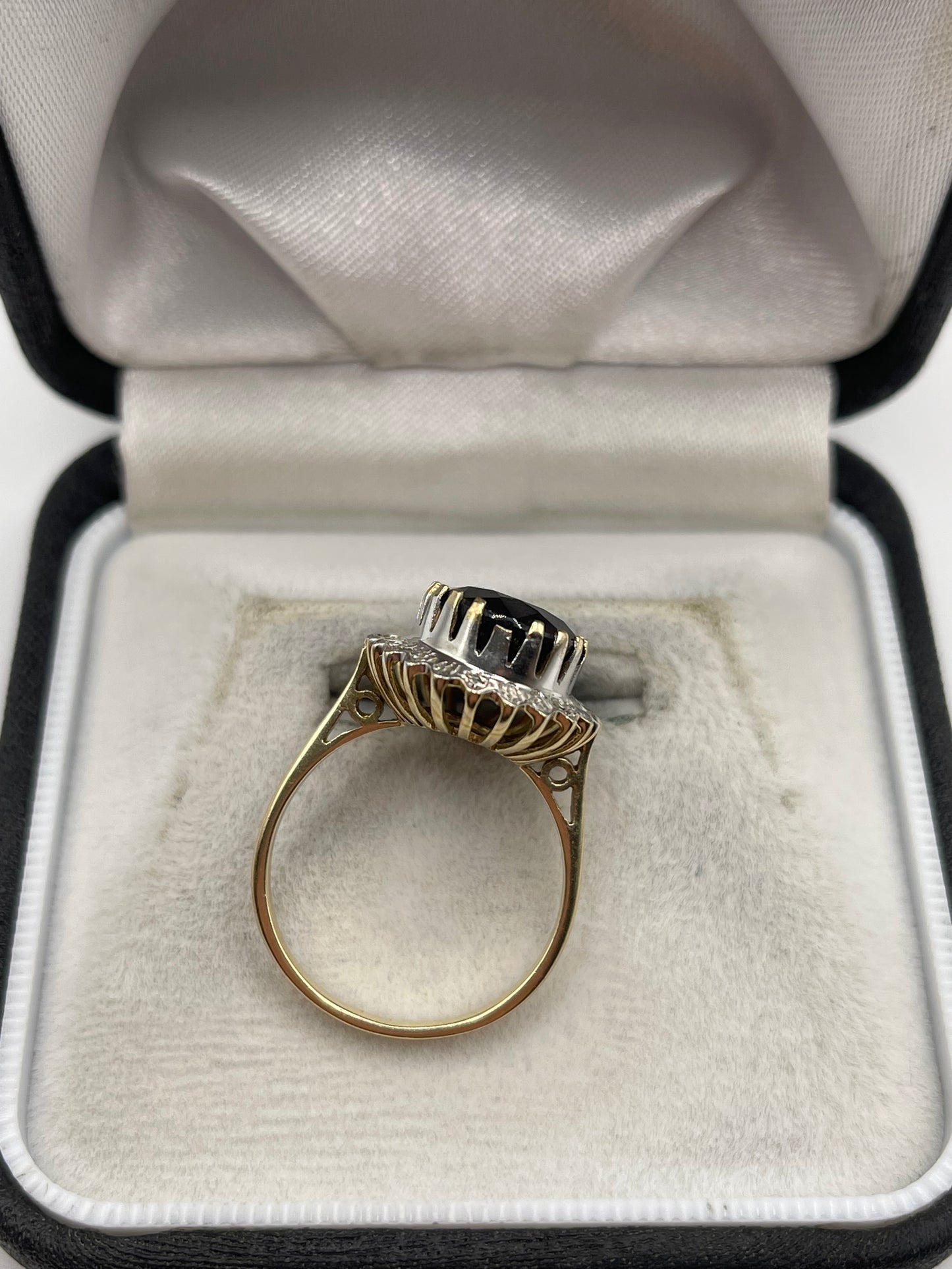 9ct gold sapphire and diamond ring