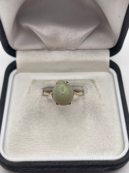 9ct gold opal ring