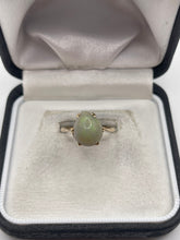 Load image into Gallery viewer, 9ct gold opal ring
