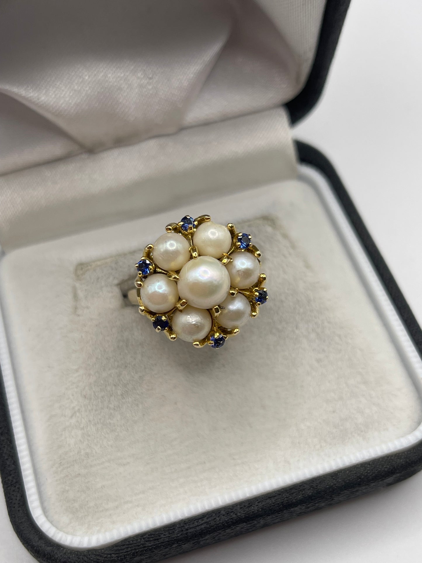 Heavy 9ct gold pearl and sapphire ring
