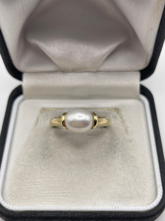 9ct gold pearl ring