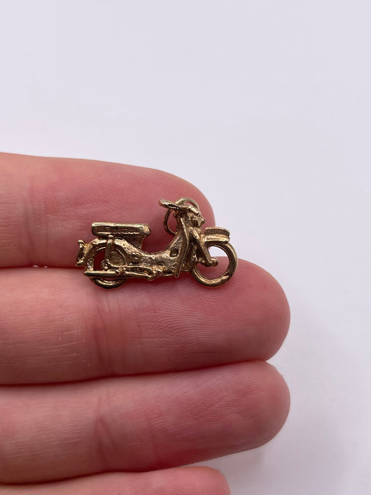 9ct gold motorbike pendant