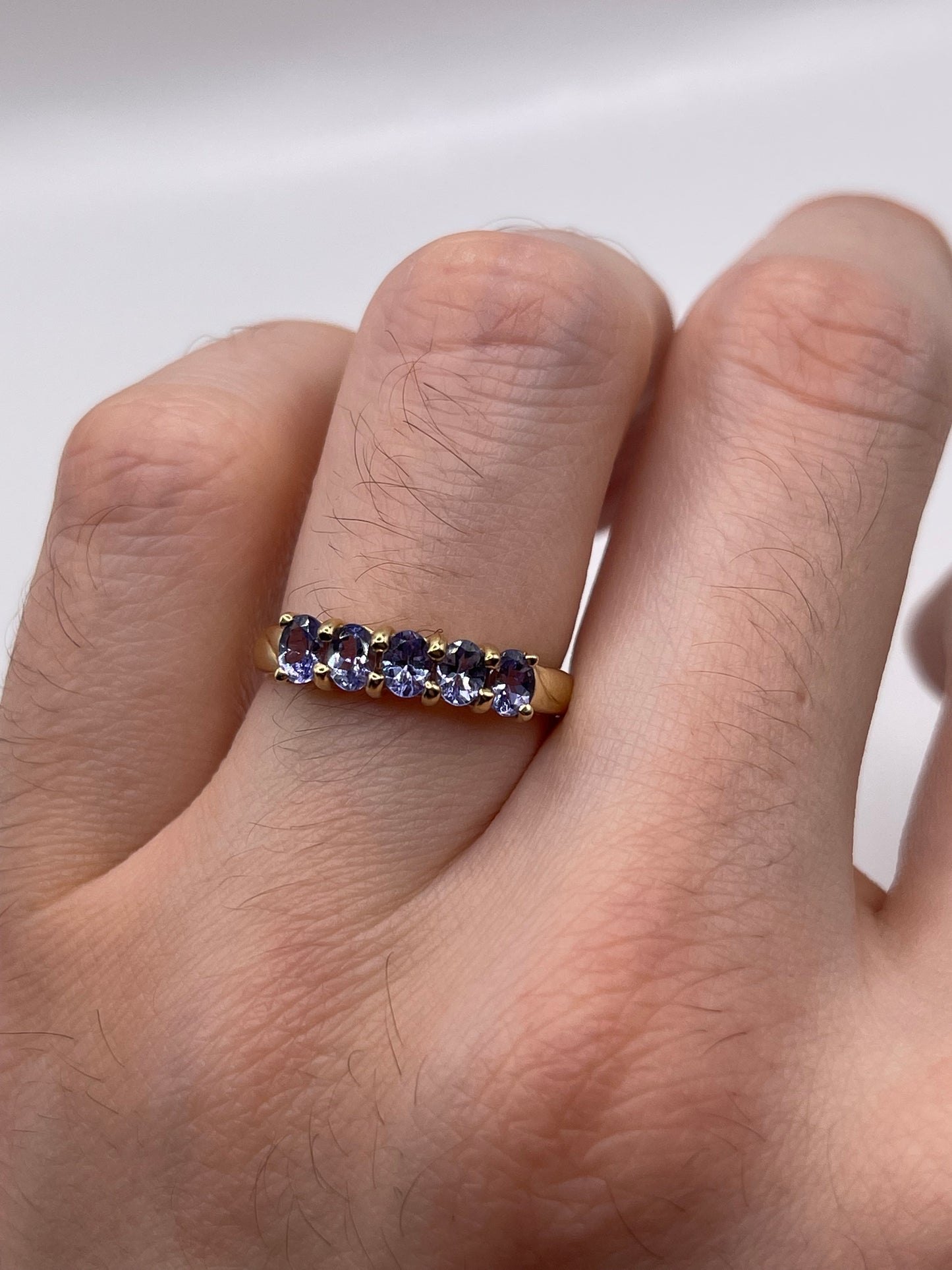 9ct gold tanzanite ring