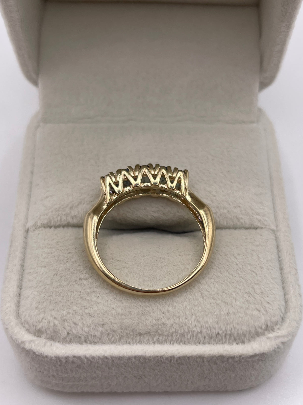 9ct gold alexandrite ring
