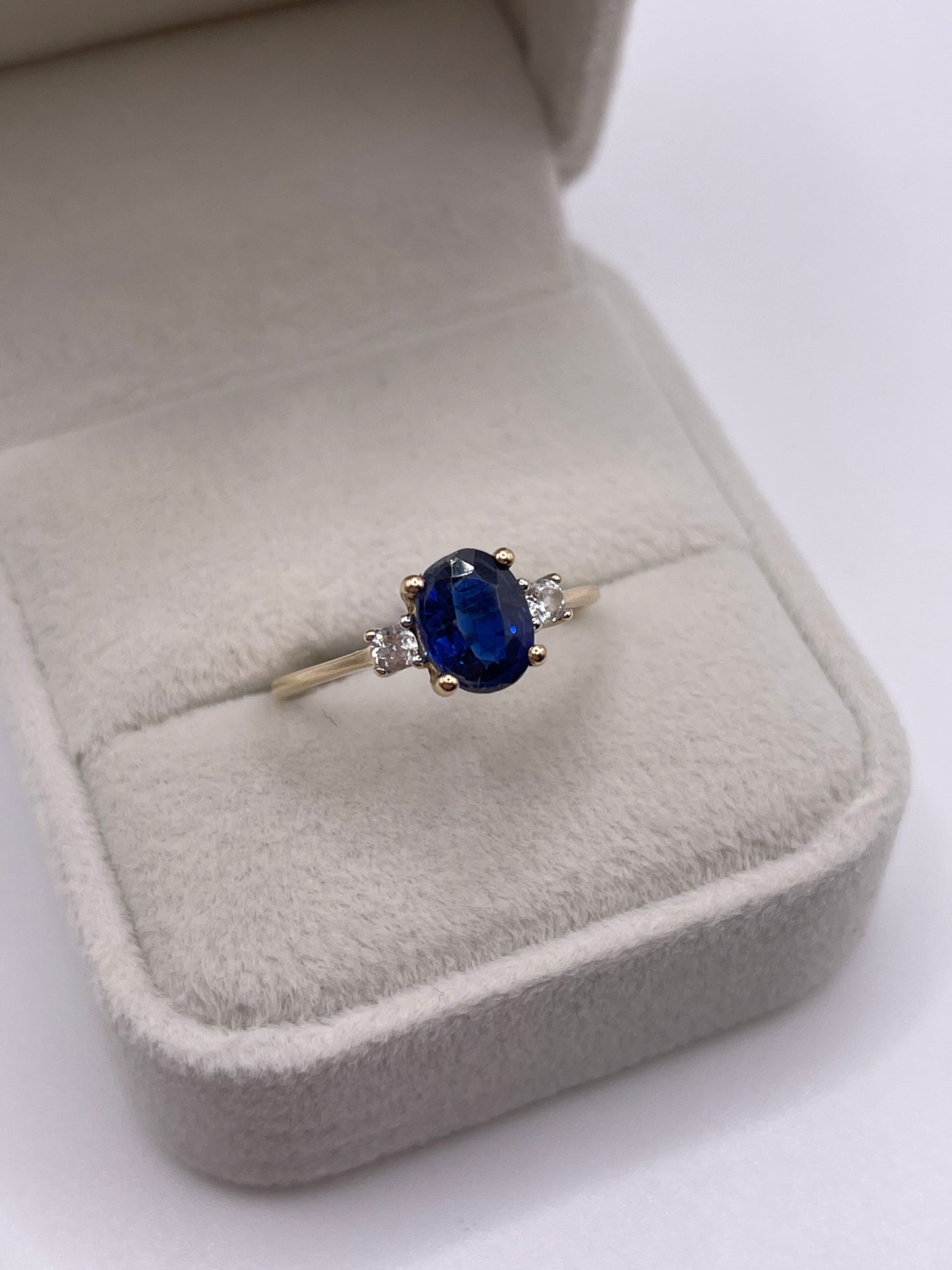 9ct gold kyanite and zircon ring