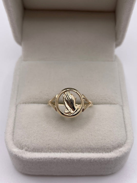 9ct gold praying hands ring