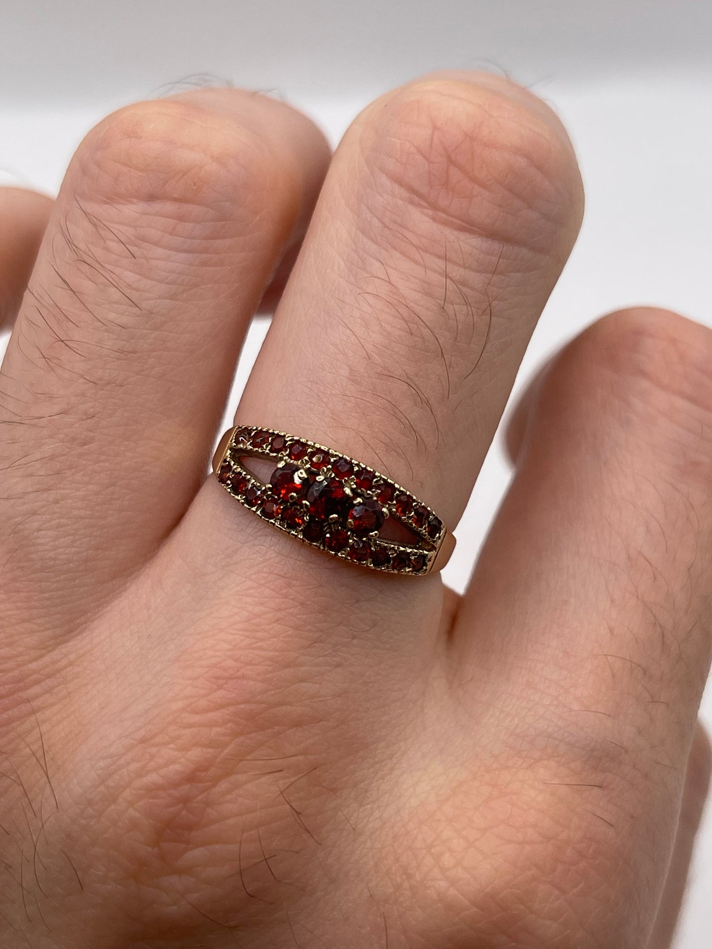 9ct gold garnet cluster ring