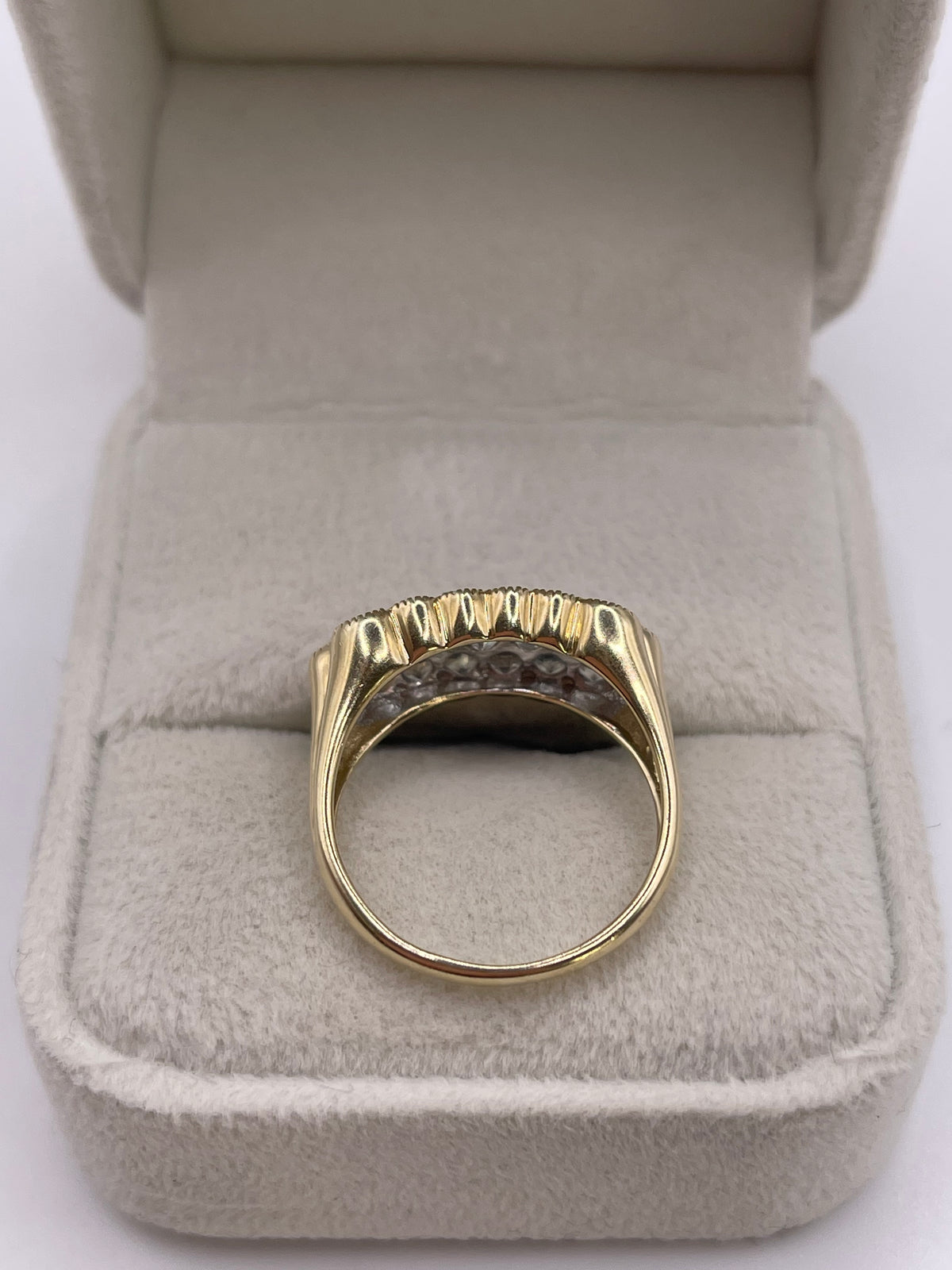 9ct gold aquamarine cluster ring