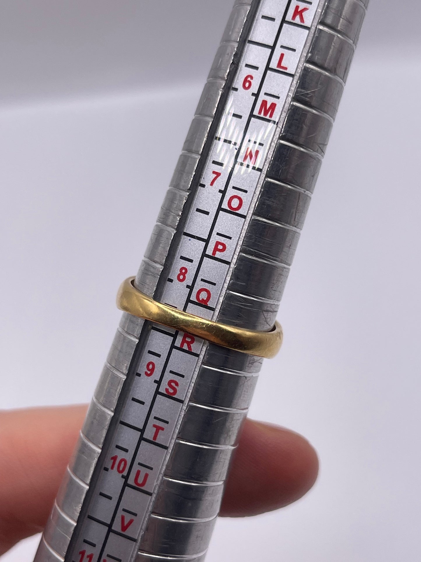 18ct gold diamond gypsy ring
