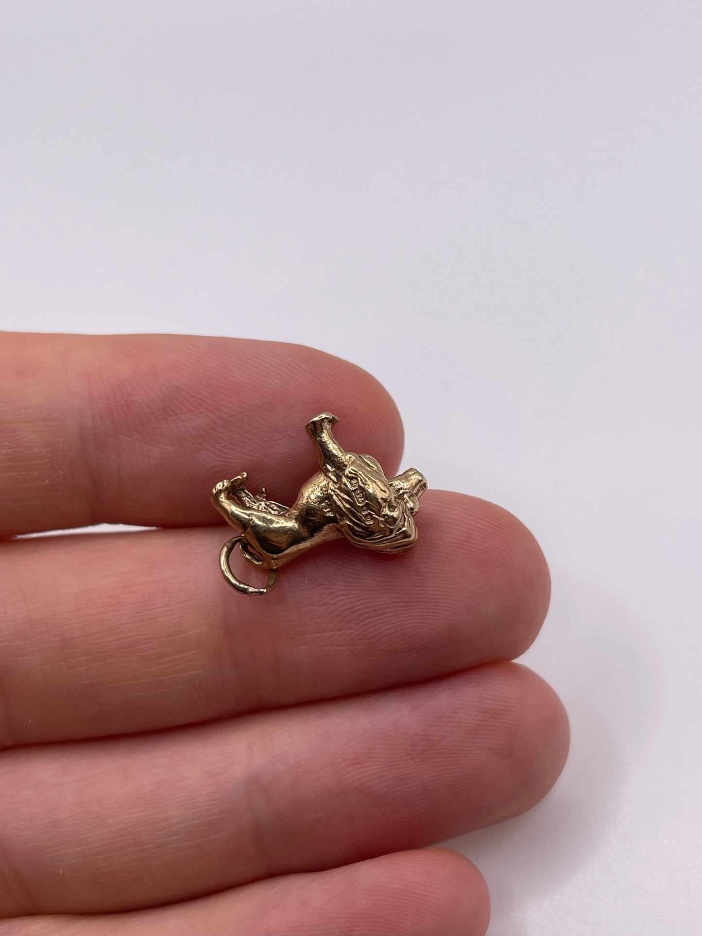 9ct gold lion charm