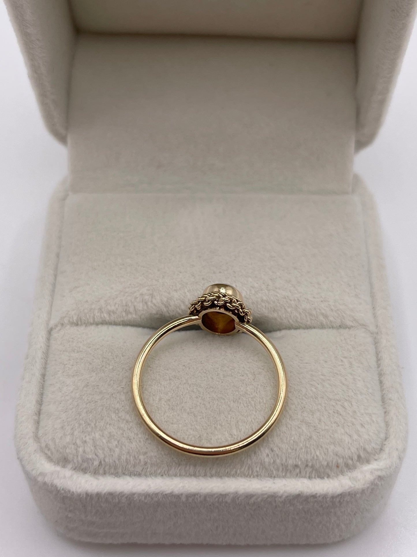 9ct gold opal ring