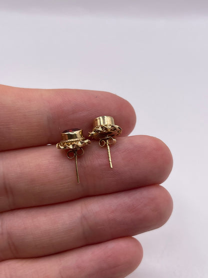 9ct gold garnet earrings