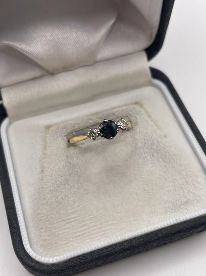 18ct gold sapphire and diamond ring