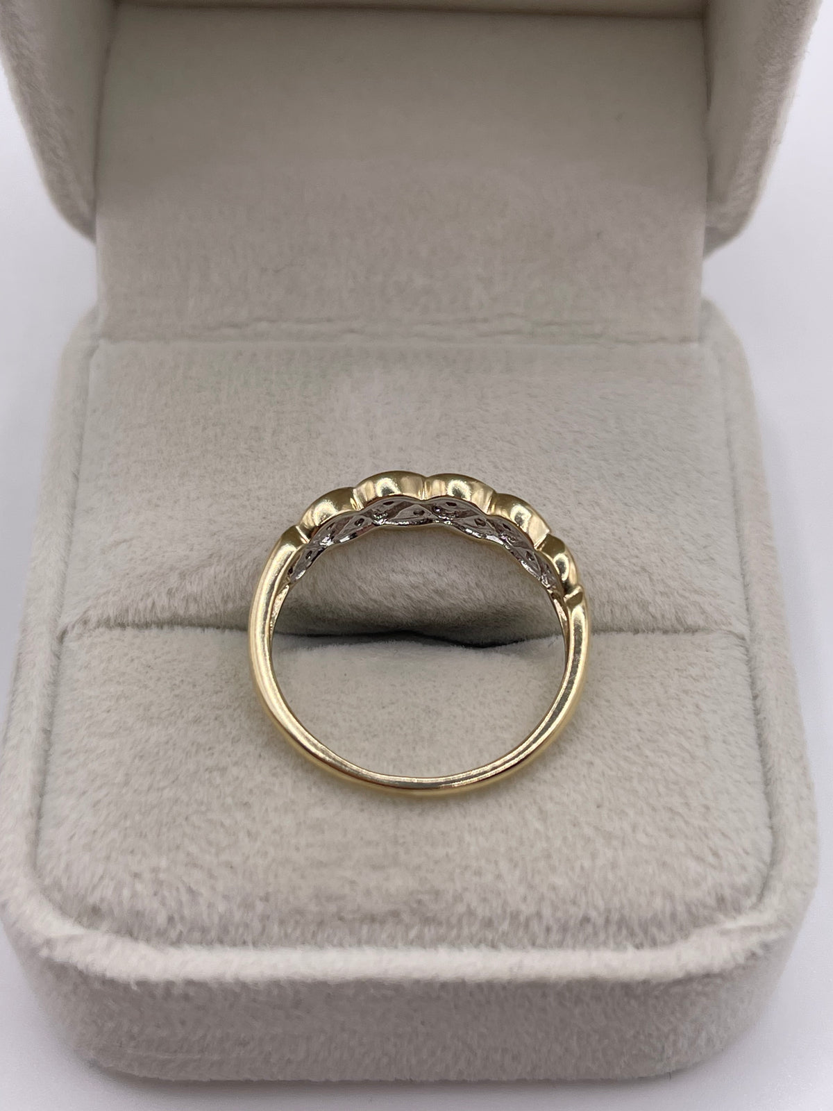 9ct gold diamond ring