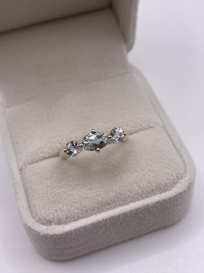 9ct gold aquamarine ring