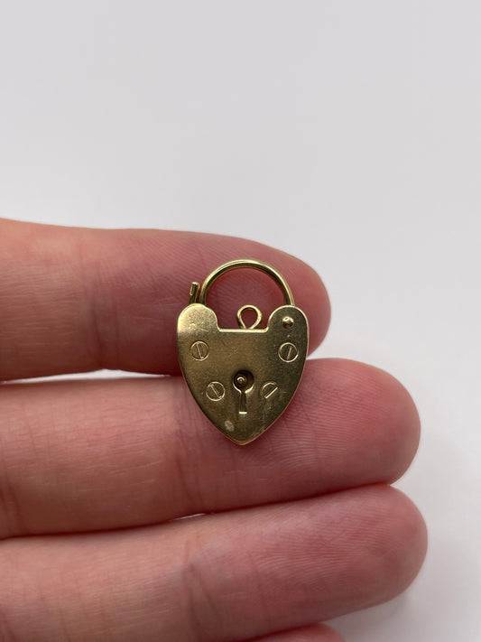 9ct gold padlock 63