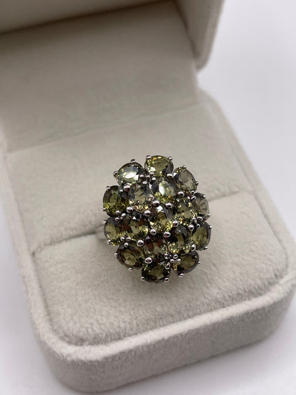 9ct white gold colour change garnet cluster ring