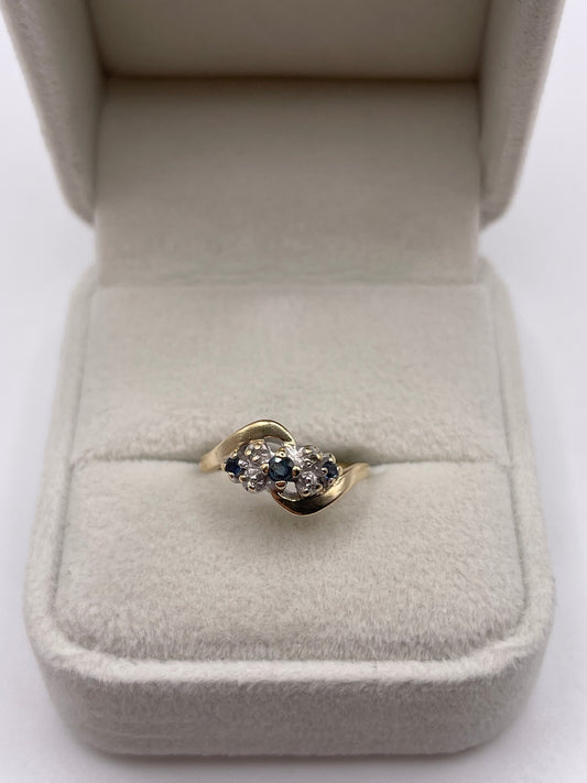 9ct gold sapphire and diamond ring