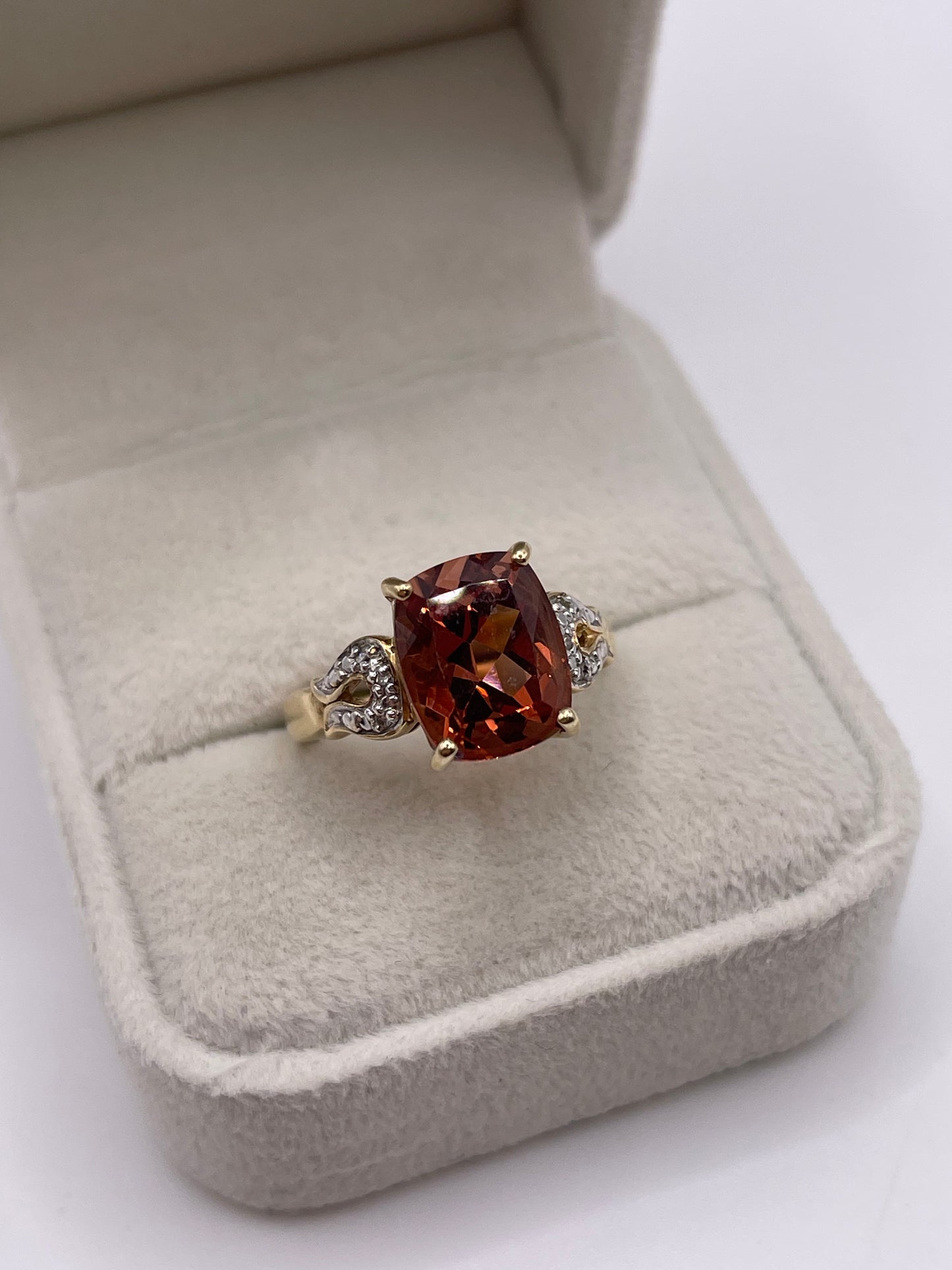 9ct gold tourmaline and diamond ring