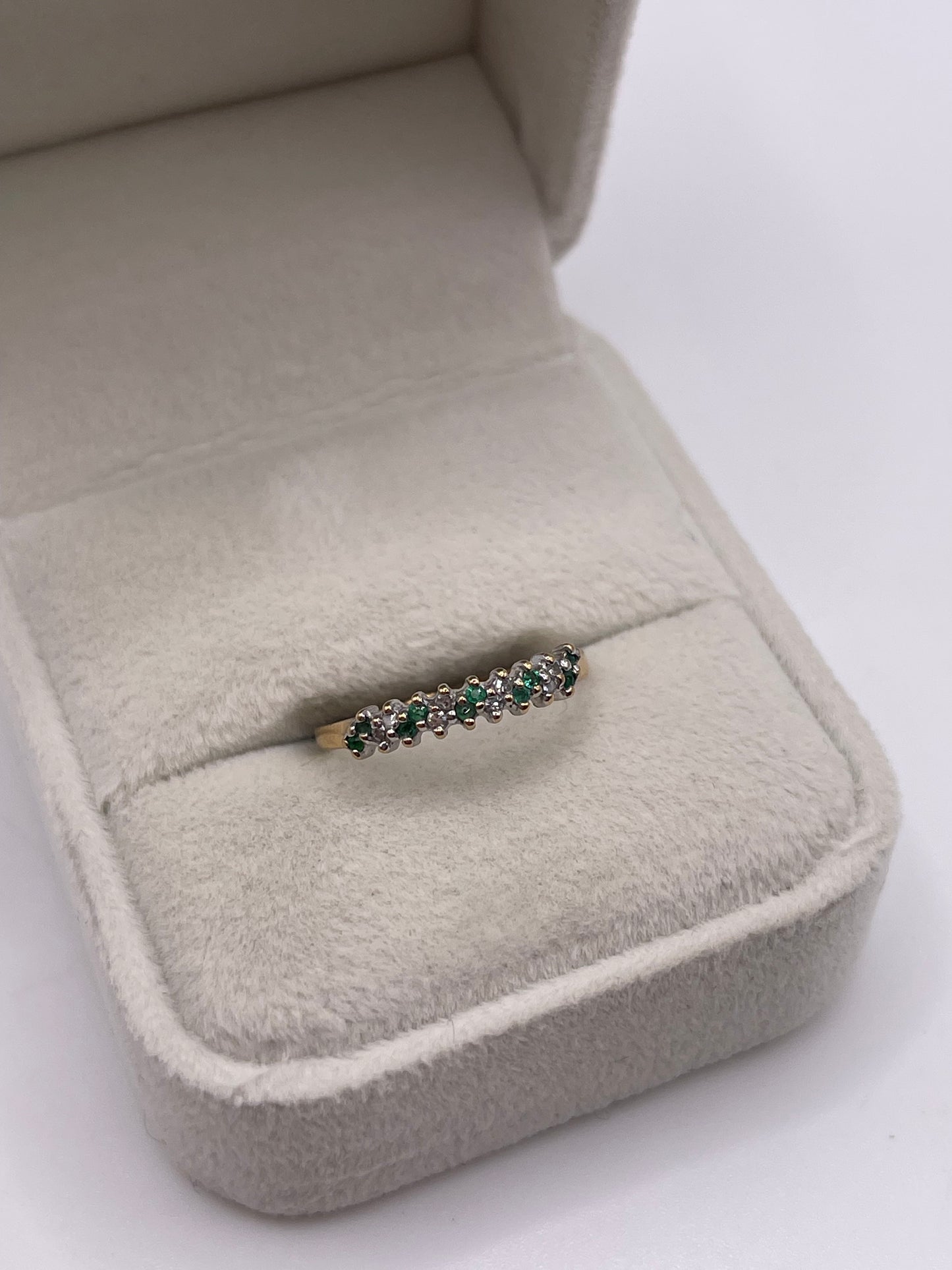 9ct gold emerald and diamond ring