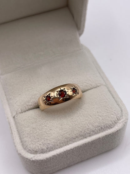 9ct gold garnet gypsy ring
