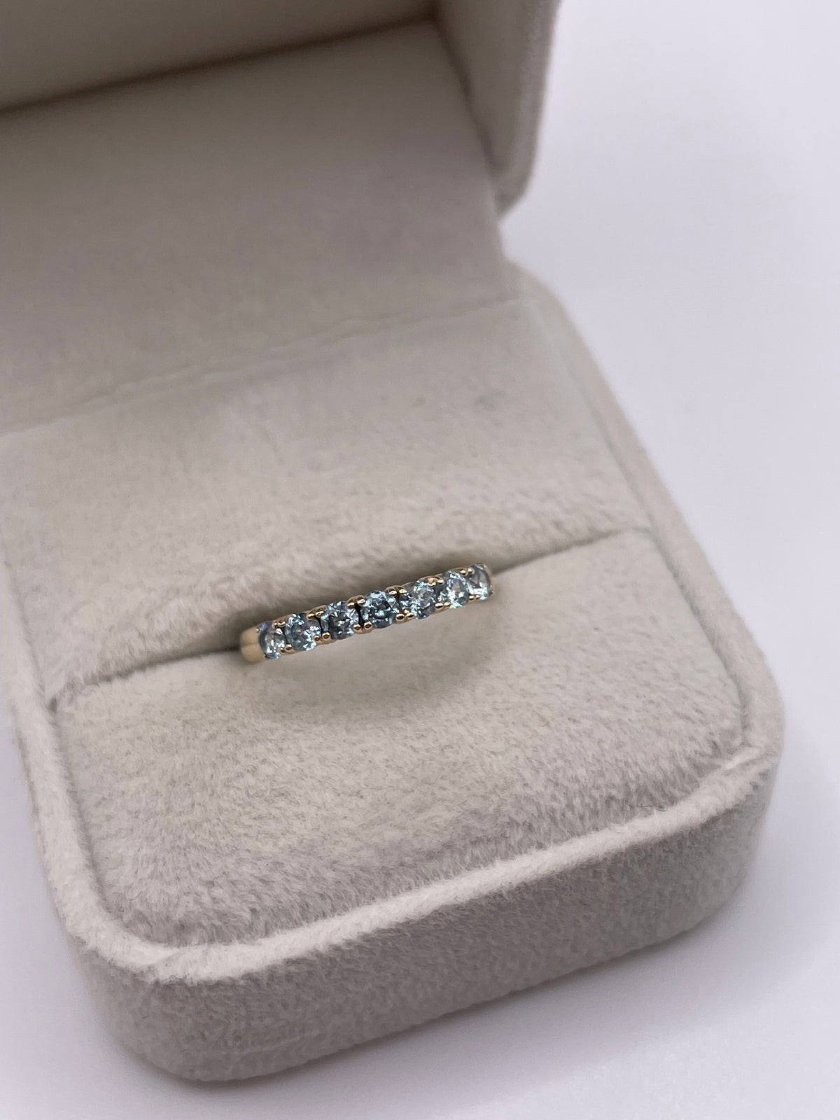 9ct gold blue zircon ring