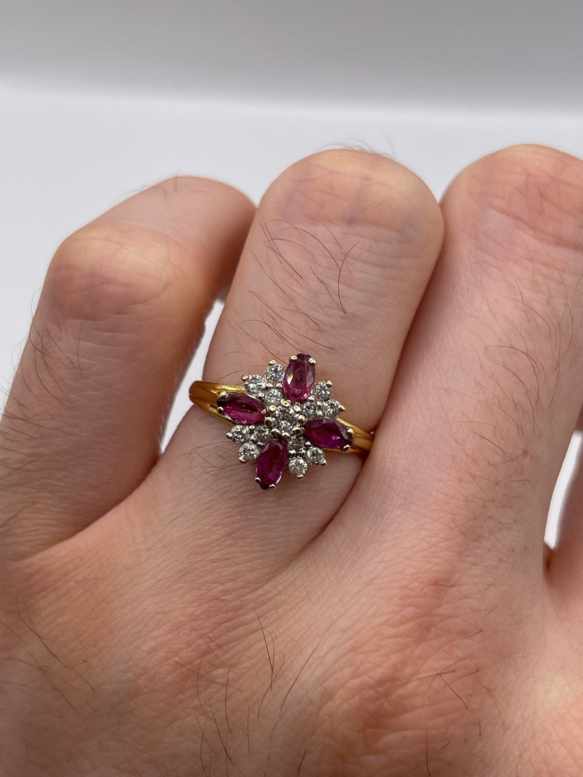 18ct gold ruby and diamond ring
