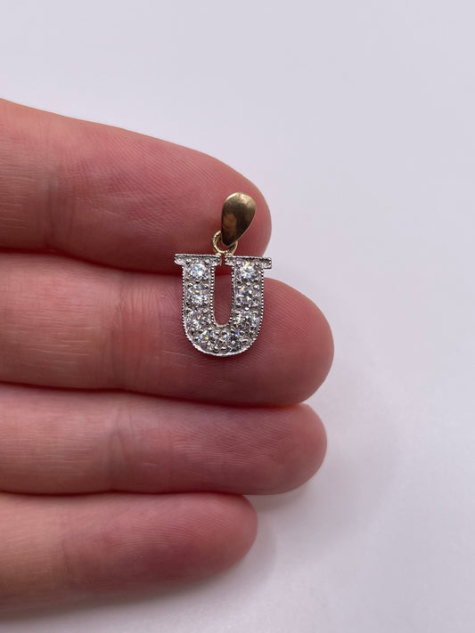 9ct gold cz initial U pendant