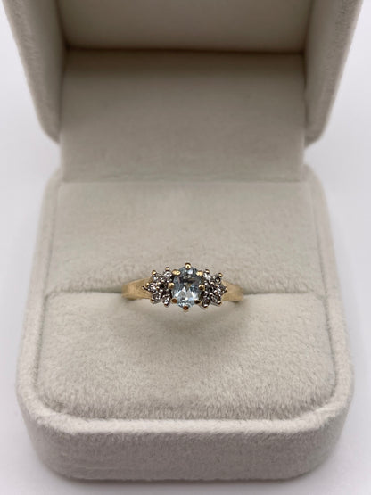9ct gold aquamarine and diamond ring