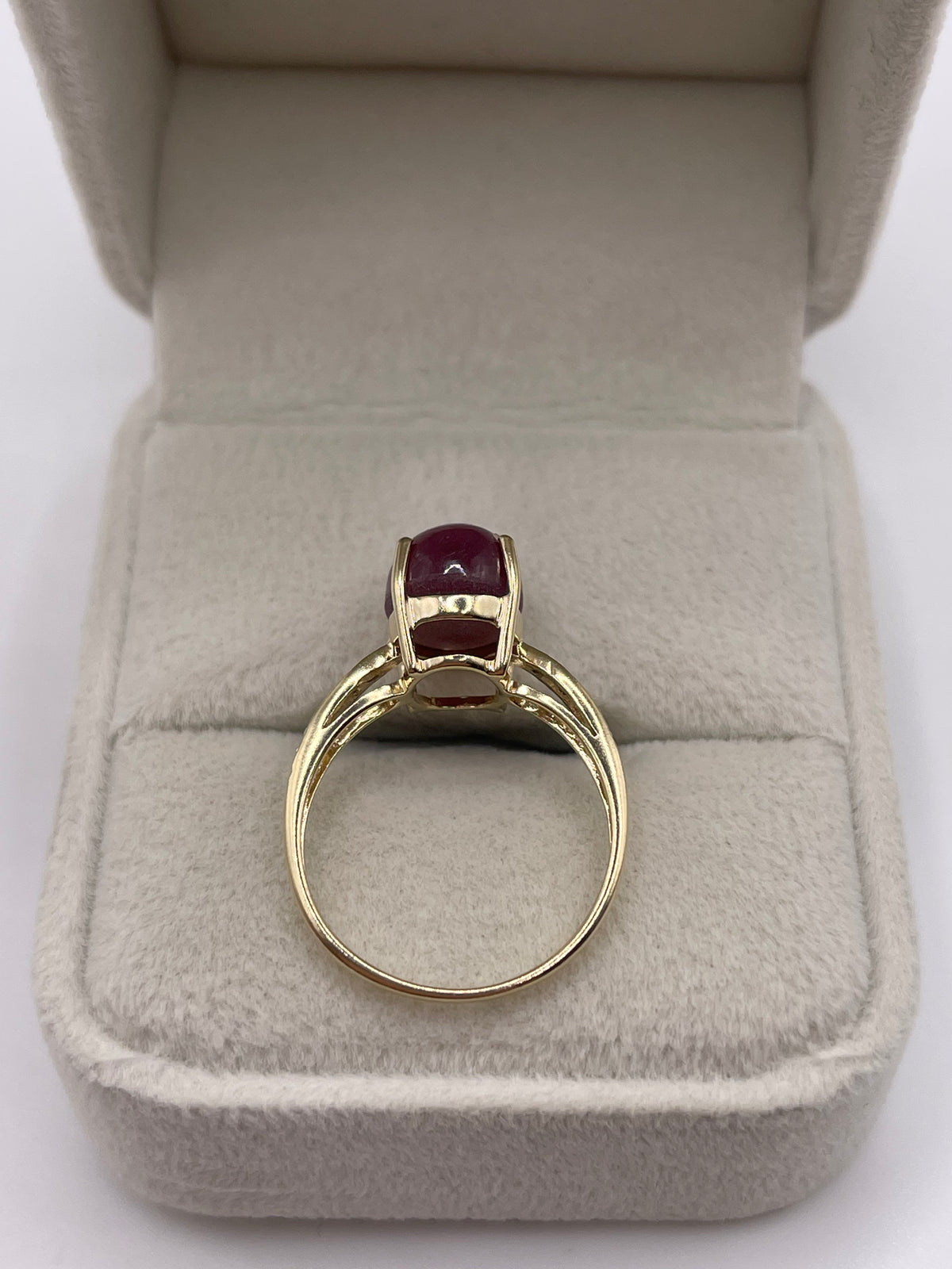 9ct gold star ruby and diamond ring