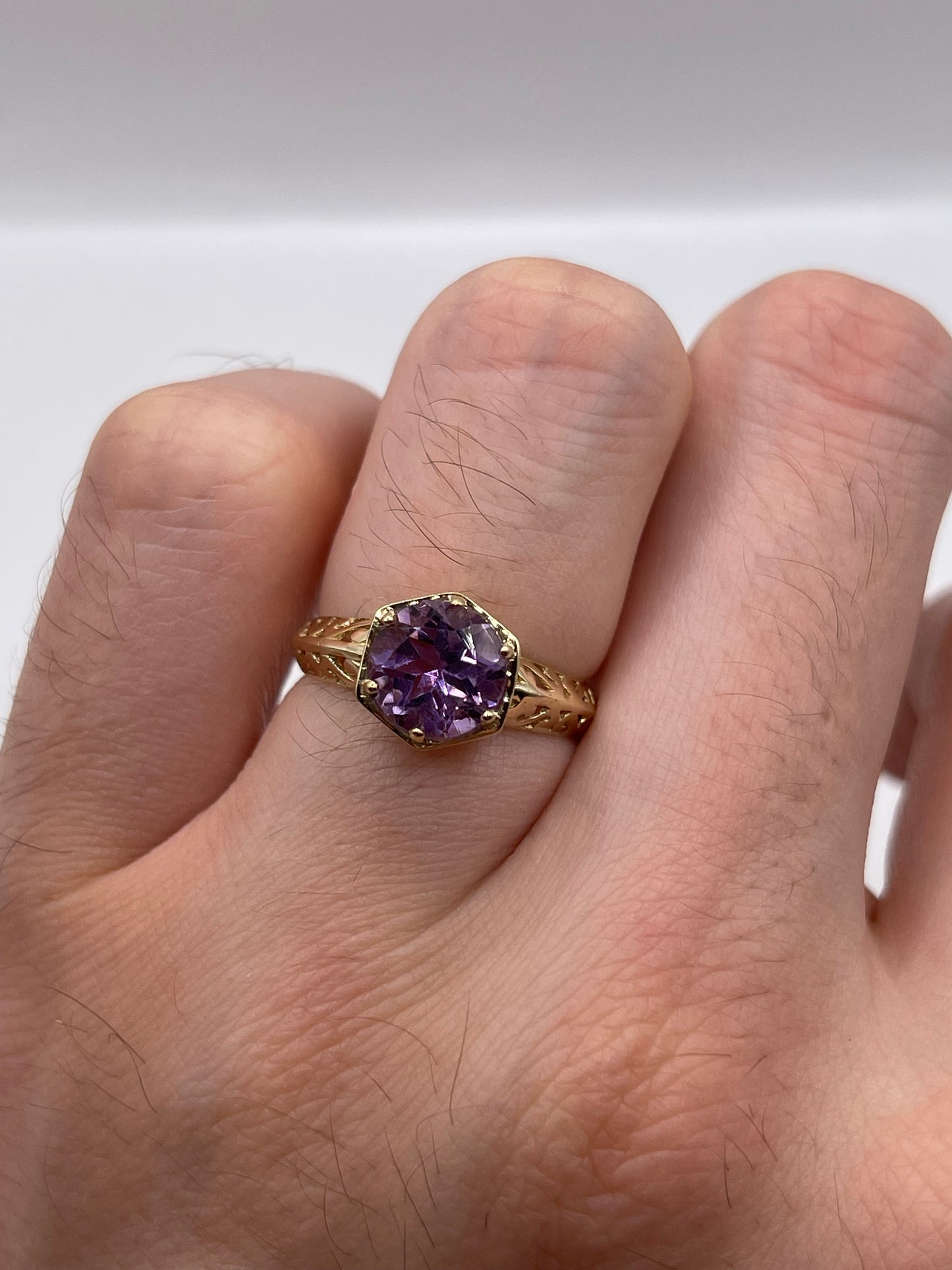 9ct gold amethyst ring